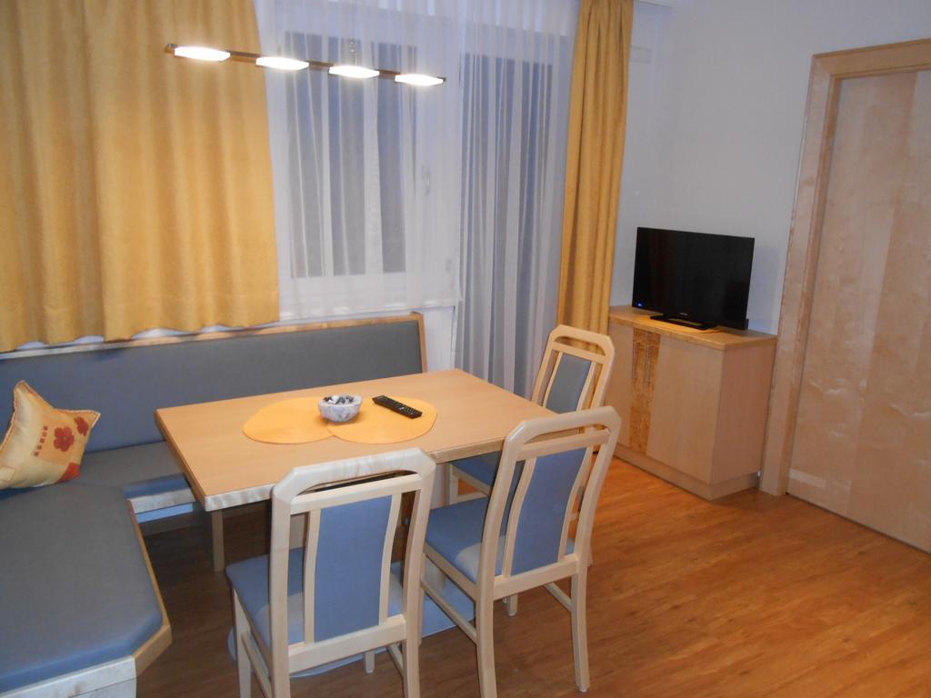 Apart Zangerle Kappl  Pokoj fotografie